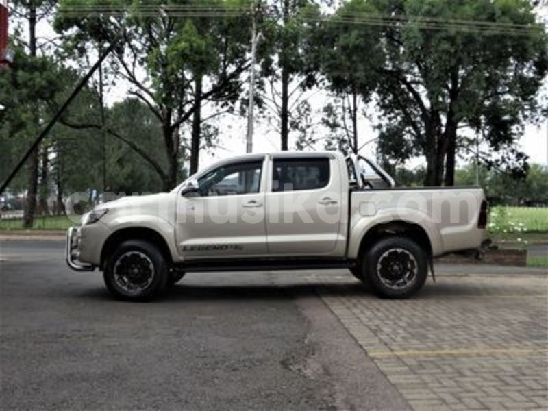 Big with watermark toyota hilux matabeleland south beitbridge 19480