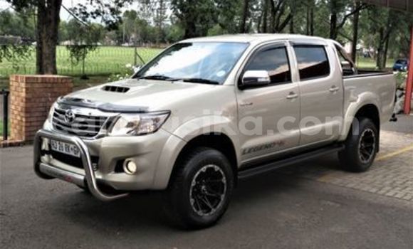 Tenga Tsaru Toyota Hilux Sirivha Mota in Beitbridge in Matabeleland South Tenga Tsaru Toyota Hilux Sirivha Mota in Beitbridge in Matabeleland South