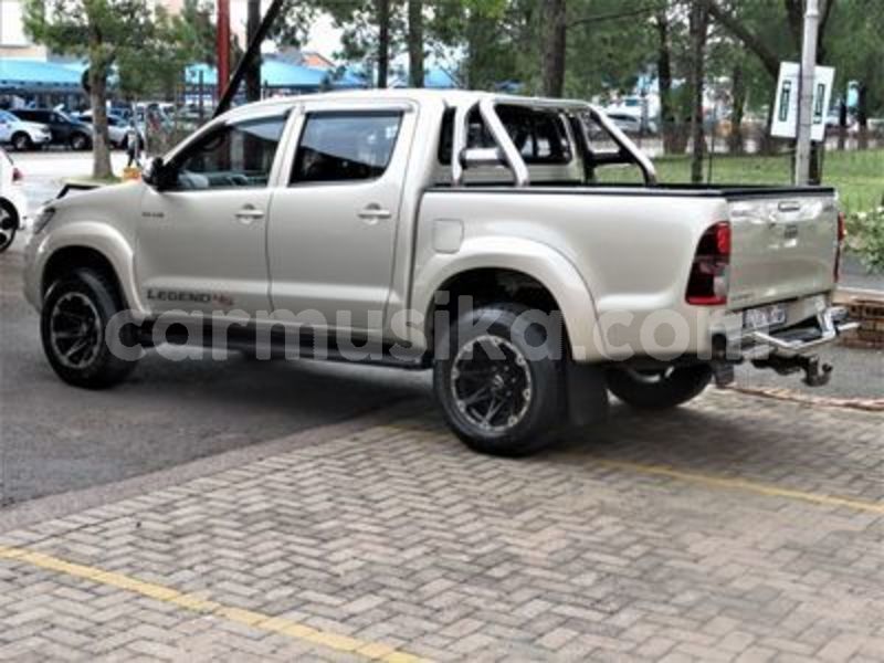 Big with watermark toyota hilux matabeleland south beitbridge 19482