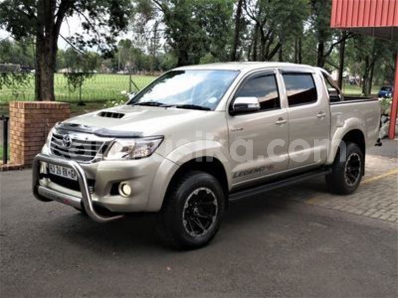 Big with watermark toyota hilux matabeleland south beitbridge 19482