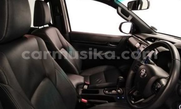 Tenga Tsaru Toyota Hilux Chena Mota in Beitbridge in Matabeleland South Tenga Tsaru Toyota Hilux Chena Mota in Beitbridge in Matabeleland South