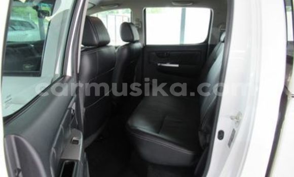 Acheter Occasion Voiture Toyota Hilux Blanc à Beitbridge, Matabeleland South Acheter Occasion Voiture Toyota Hilux Blanc à Beitbridge, Matabeleland South