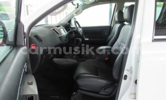 Acheter Occasion Voiture Toyota Hilux Blanc à Beitbridge, Matabeleland South Acheter Occasion Voiture Toyota Hilux Blanc à Beitbridge, Matabeleland South