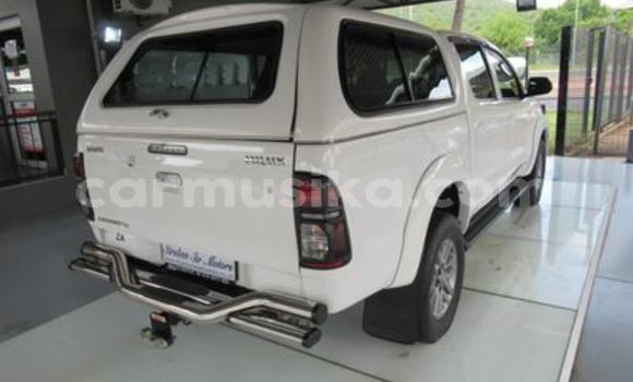 Acheter Occasion Voiture Toyota Hilux Blanc à Beitbridge, Matabeleland South Acheter Occasion Voiture Toyota Hilux Blanc à Beitbridge, Matabeleland South