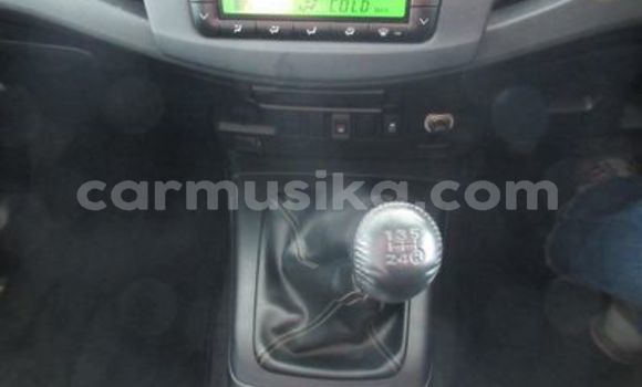 Acheter Occasion Voiture Toyota Hilux Blanc à Beitbridge, Matabeleland South Acheter Occasion Voiture Toyota Hilux Blanc à Beitbridge, Matabeleland South