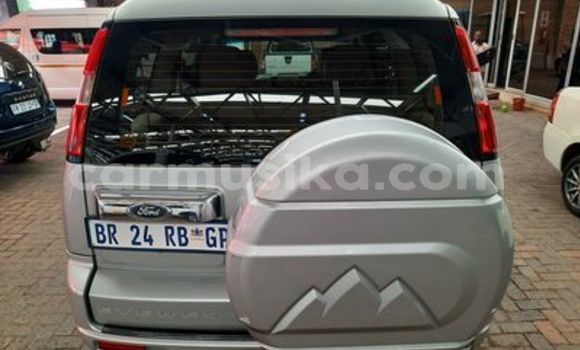Acheter Occasion Voiture Ford Everest Gris à Beitbridge, Matabeleland South Acheter Occasion Voiture Ford Everest Gris à Beitbridge, Matabeleland South