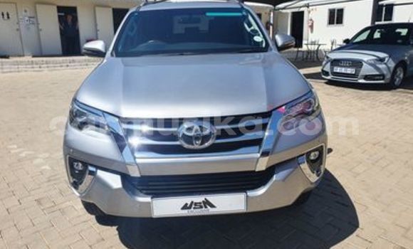 Tenga Tsaru Toyota Fortuner Sirivha Mota in Beitbridge in Matabeleland South Tenga Tsaru Toyota Fortuner Sirivha Mota in Beitbridge in Matabeleland South