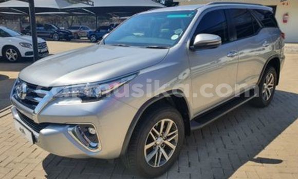 Tenga Tsaru Toyota Fortuner Sirivha Mota in Beitbridge in Matabeleland South Tenga Tsaru Toyota Fortuner Sirivha Mota in Beitbridge in Matabeleland South