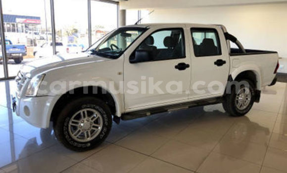 Buy Used Isuzu KB White Car in Beitbridge in Matabeleland South Buy Used Isuzu KB White Car in Beitbridge in Matabeleland South