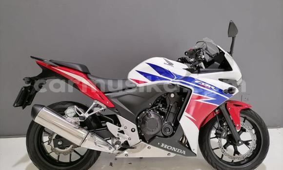 Buy Used Yo-mobile E-Krossover Red Car in Beitbridge in Matabeleland South