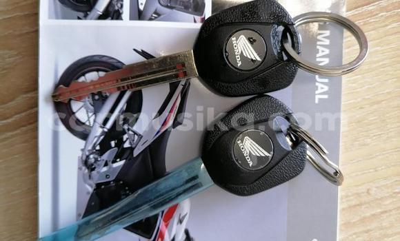 Tenga Tsaru Yo-mobile E-Krossover Tsvuku Mota in Beitbridge in Matabeleland South Tenga Tsaru Yo-mobile E-Krossover Tsvuku Mota in Beitbridge in Matabeleland South