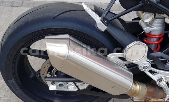 Tenga Tsaru Yo-mobile E-Krossover Tsvuku Mota in Beitbridge in Matabeleland South Tenga Tsaru Yo-mobile E-Krossover Tsvuku Mota in Beitbridge in Matabeleland South