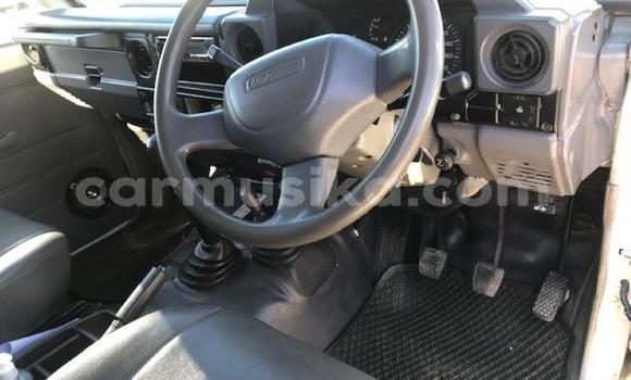 Acheter Occasion Voiture Toyota Land Cruiser Blanc à Beitbridge, Matabeleland South Acheter Occasion Voiture Toyota Land Cruiser Blanc à Beitbridge, Matabeleland South