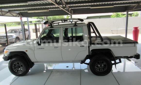 Acheter Occasion Voiture Toyota Land Cruiser Autre à Beitbridge, Matabeleland South Acheter Occasion Voiture Toyota Land Cruiser Autre à Beitbridge, Matabeleland South