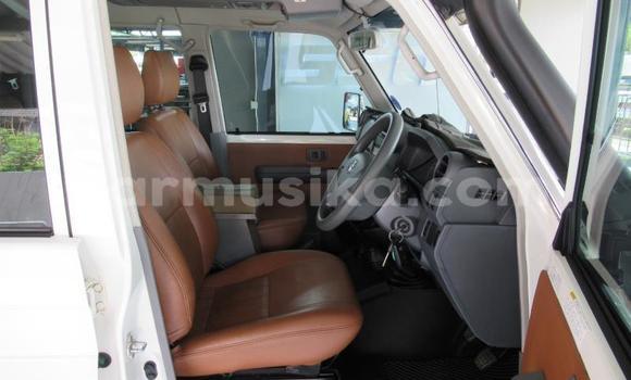 Acheter Occasion Voiture Toyota Land Cruiser Autre à Beitbridge, Matabeleland South Acheter Occasion Voiture Toyota Land Cruiser Autre à Beitbridge, Matabeleland South