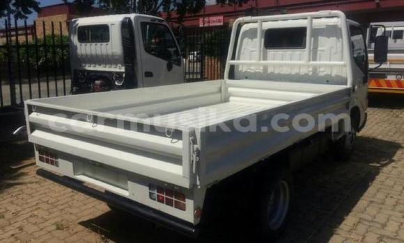 Tenga Tsaru Toyota Dyna Chena Mota in Beitbridge in Matabeleland South Tenga Tsaru Toyota Dyna Chena Mota in Beitbridge in Matabeleland South