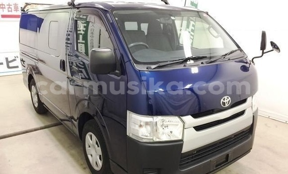 Tenga Tsaru Toyota Aqua Bhuruu Mota in Beitbridge in Matabeleland South