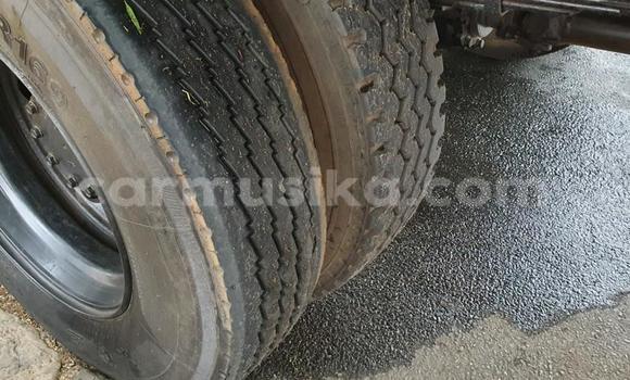 Acheter Occasion Voiture Nissan Urvan Blanc à Beitbridge, Matabeleland South Acheter Occasion Voiture Nissan Urvan Blanc à Beitbridge, Matabeleland South