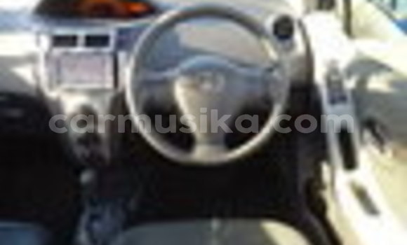 Acheter Occasion Voiture Toyota Vitz Bleu à Beitbridge, Matabeleland South Acheter Occasion Voiture Toyota Vitz Bleu à Beitbridge, Matabeleland South