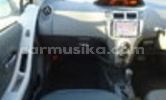 Acheter Occasion Voiture Toyota Vitz Bleu à Beitbridge, Matabeleland South Acheter Occasion Voiture Toyota Vitz Bleu à Beitbridge, Matabeleland South