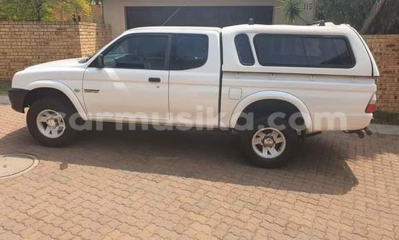 Tenga Tsaru Mitsubishi Colt Chena Mota in Beitbridge in Matabeleland South Tenga Tsaru Mitsubishi Colt Chena Mota in Beitbridge in Matabeleland South