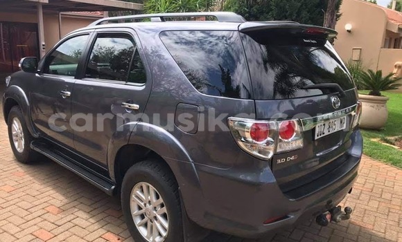 Tenga Tsaru Toyota Fortuner Zvimwe Mota in Beitbridge in Matabeleland South Tenga Tsaru Toyota Fortuner Zvimwe Mota in Beitbridge in Matabeleland South