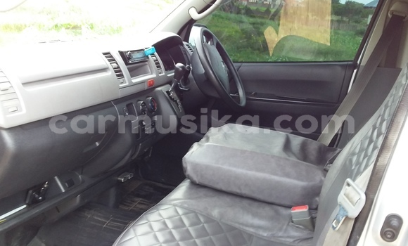 Tenga Tsaru Toyota Hiace Sirivha Mota in Masvingo in Masvingo Tenga Tsaru Toyota Hiace Sirivha Mota in Masvingo in Masvingo