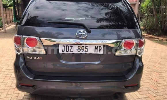 Tenga Tsaru Toyota Fortuner Zvimwe Mota in Beitbridge in Matabeleland South Tenga Tsaru Toyota Fortuner Zvimwe Mota in Beitbridge in Matabeleland South