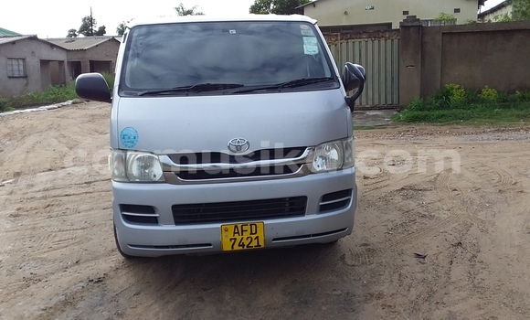 Tenga Tsaru Toyota Hiace Sirivha Mota in Masvingo in Masvingo Tenga Tsaru Toyota Hiace Sirivha Mota in Masvingo in Masvingo