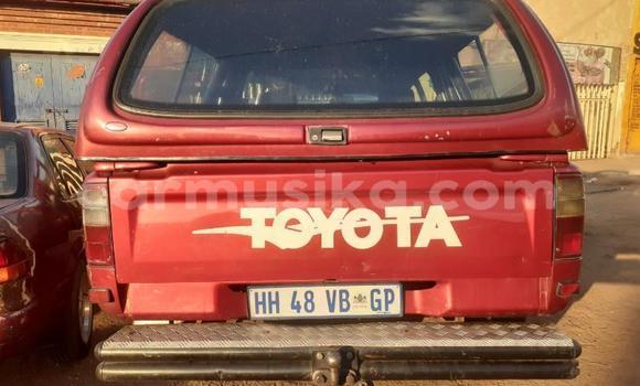 Acheter Occasion Voiture Toyota Hilux Beige à Beitbridge, Matabeleland South Acheter Occasion Voiture Toyota Hilux Beige à Beitbridge, Matabeleland South