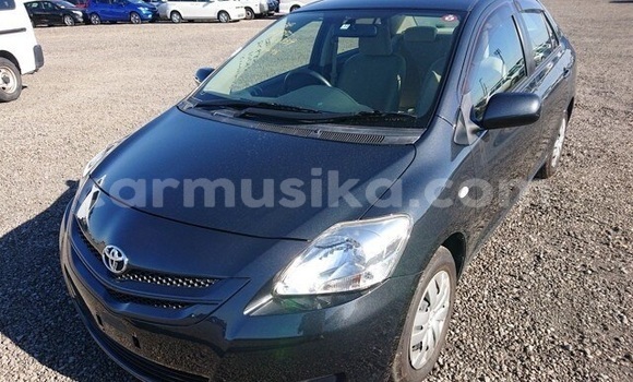 Nunua Ilio tumika Toyota Belta Nyeusi Gari ndani ya Beitbridge nchini Matabeleland Kusini