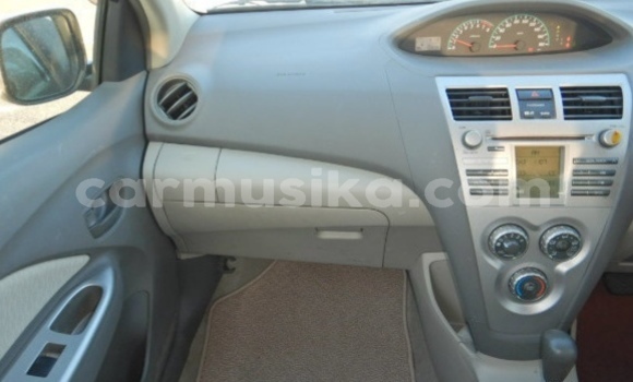 Acheter Occasion Voiture Toyota Belta Blanc à Beitbridge, Matabeleland South Acheter Occasion Voiture Toyota Belta Blanc à Beitbridge, Matabeleland South