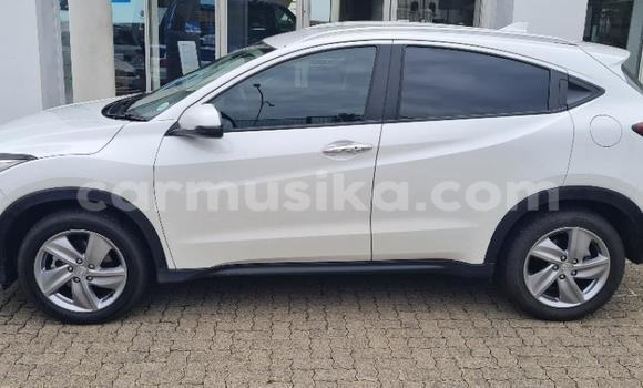 Acheter Occasion Voiture Honda HR–V Blanc à Beitbridge, Matabeleland South Acheter Occasion Voiture Honda HR–V Blanc à Beitbridge, Matabeleland South