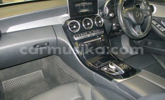 Nunua Ilio tumika Mercedes‒Benz C–Class Nyeupe Gari ndani ya Beitbridge nchini Matabeleland Kusini Nunua Ilio tumika Mercedes‒Benz C–Class Nyeupe Gari ndani ya Beitbridge nchini Matabeleland Kusini