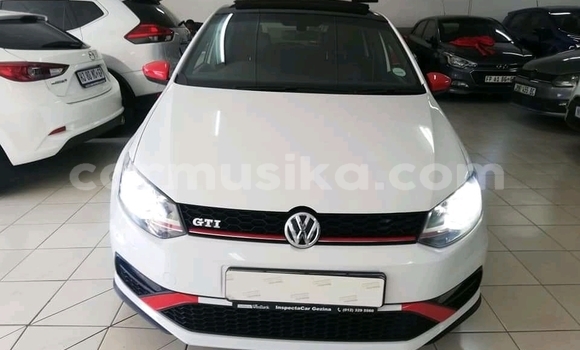Nunua Ilio tumika Volkswagen Polo GTI Nyeupe Gari ndani ya Beitbridge nchini Matabeleland Kusini Nunua Ilio tumika Volkswagen Polo GTI Nyeupe Gari ndani ya Beitbridge nchini Matabeleland Kusini