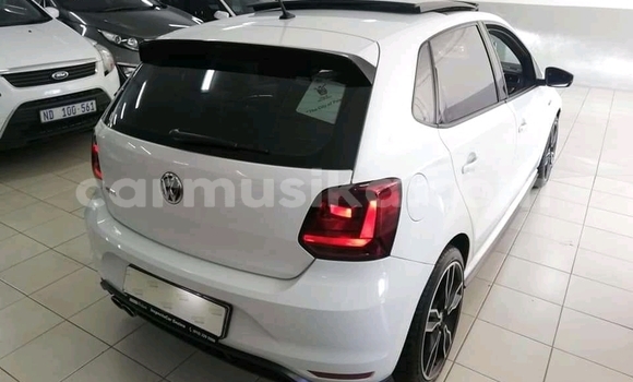 Nunua Ilio tumika Volkswagen Polo GTI Nyeupe Gari ndani ya Beitbridge nchini Matabeleland Kusini Nunua Ilio tumika Volkswagen Polo GTI Nyeupe Gari ndani ya Beitbridge nchini Matabeleland Kusini