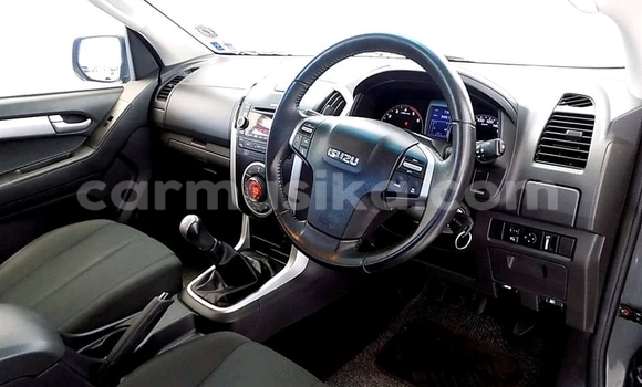 Tenga Tsaru Isuzu KB Nhema Mota in Beitbridge in Matabeleland South Tenga Tsaru Isuzu KB Nhema Mota in Beitbridge in Matabeleland South