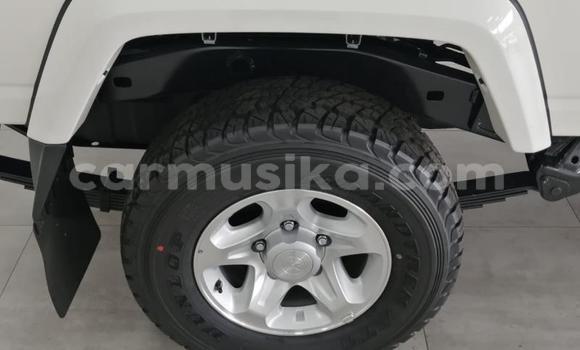 Buy Used Toyota Land Cruiser White Car in Beitbridge in Matabeleland South Buy Used Toyota Land Cruiser White Car in Beitbridge in Matabeleland South