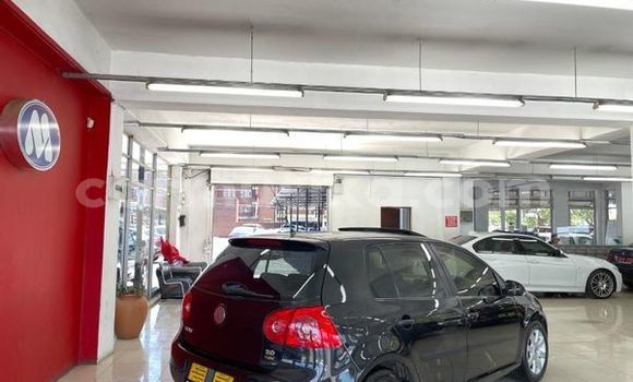 Buy Used Volkswagen Golf Beige Car in Beitbridge in Matabeleland South Buy Used Volkswagen Golf Beige Car in Beitbridge in Matabeleland South