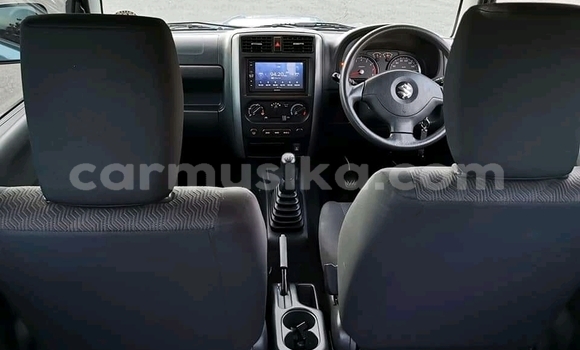 Acheter Occasion Voiture Suzuki Jimny Beige à Beitbridge, Matabeleland South Acheter Occasion Voiture Suzuki Jimny Beige à Beitbridge, Matabeleland South