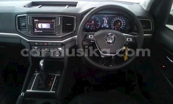 Nunua Ilio tumika Volkswagen Amarok Nyeupe Gari ndani ya Beitbridge nchini Matabeleland Kusini Nunua Ilio tumika Volkswagen Amarok Nyeupe Gari ndani ya Beitbridge nchini Matabeleland Kusini