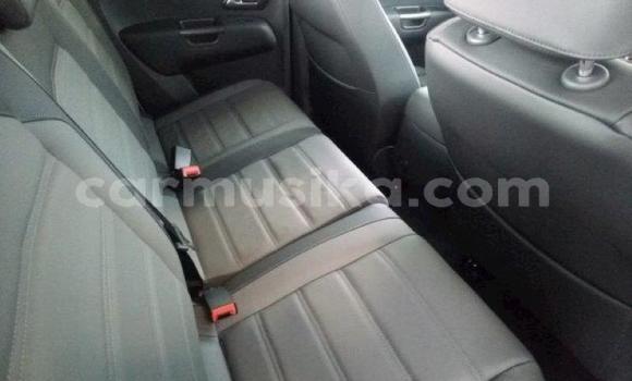 Nunua Ilio tumika Volkswagen Amarok Nyeupe Gari ndani ya Beitbridge nchini Matabeleland Kusini Nunua Ilio tumika Volkswagen Amarok Nyeupe Gari ndani ya Beitbridge nchini Matabeleland Kusini