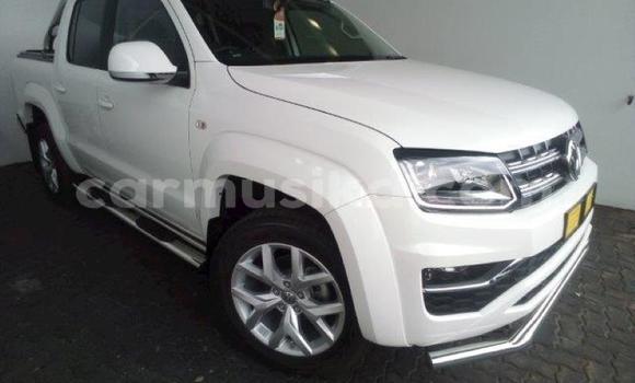 Nunua Ilio tumika Volkswagen Amarok Nyeupe Gari ndani ya Beitbridge nchini Matabeleland Kusini Nunua Ilio tumika Volkswagen Amarok Nyeupe Gari ndani ya Beitbridge nchini Matabeleland Kusini