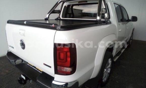 Nunua Ilio tumika Volkswagen Amarok Nyeupe Gari ndani ya Beitbridge nchini Matabeleland Kusini Nunua Ilio tumika Volkswagen Amarok Nyeupe Gari ndani ya Beitbridge nchini Matabeleland Kusini