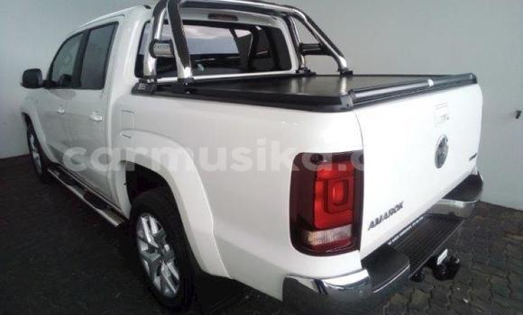 Nunua Ilio tumika Volkswagen Amarok Nyeupe Gari ndani ya Beitbridge nchini Matabeleland Kusini Nunua Ilio tumika Volkswagen Amarok Nyeupe Gari ndani ya Beitbridge nchini Matabeleland Kusini