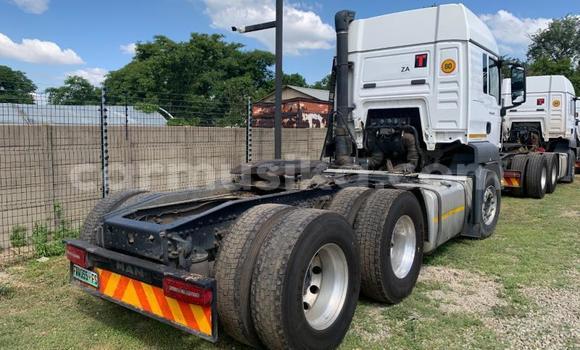 Acheter Occasion Utilitaire Man Silent Blanc à Beitbridge, Matabeleland South Acheter Occasion Utilitaire Man Silent Blanc à Beitbridge, Matabeleland South
