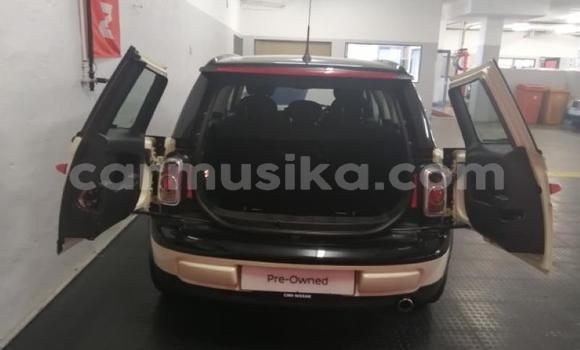 Acheter Occasion Voiture MINI Clubman Blanc à Beitbridge, Matabeleland South Acheter Occasion Voiture MINI Clubman Blanc à Beitbridge, Matabeleland South