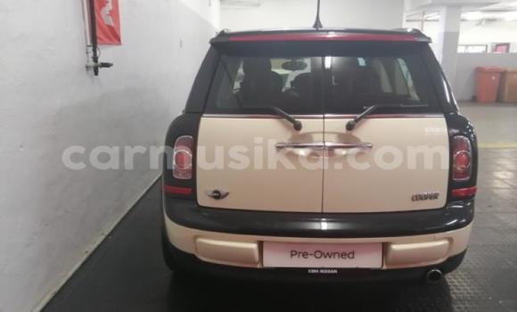 Acheter Occasion Voiture MINI Clubman Blanc à Beitbridge, Matabeleland South Acheter Occasion Voiture MINI Clubman Blanc à Beitbridge, Matabeleland South