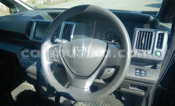 Nunua Ilio tumika Honda Stepwgn Nyeusi Gari ndani ya Beitbridge nchini Matabeleland Kusini Nunua Ilio tumika Honda Stepwgn Nyeusi Gari ndani ya Beitbridge nchini Matabeleland Kusini