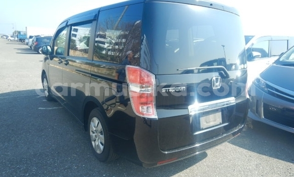 Nunua Ilio tumika Honda Stepwgn Nyeusi Gari ndani ya Beitbridge nchini Matabeleland Kusini Nunua Ilio tumika Honda Stepwgn Nyeusi Gari ndani ya Beitbridge nchini Matabeleland Kusini